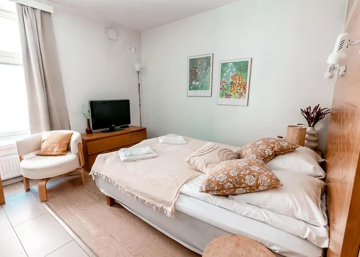 2ndhomes Compact By The Esplanade Park 公寓 *