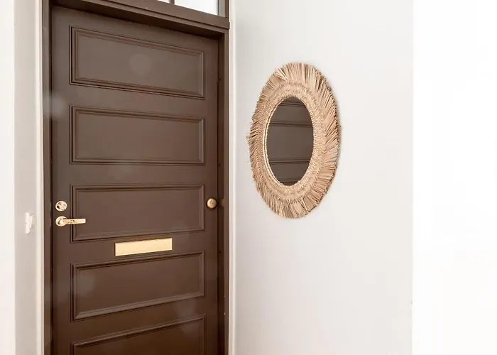 2ndhomes Compact By The Esplanade Park * 赫尔辛基