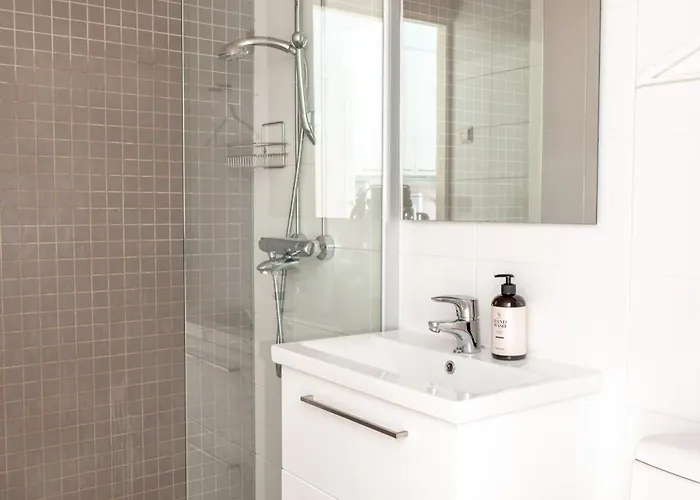 2ndhomes Compact By The Esplanade Park